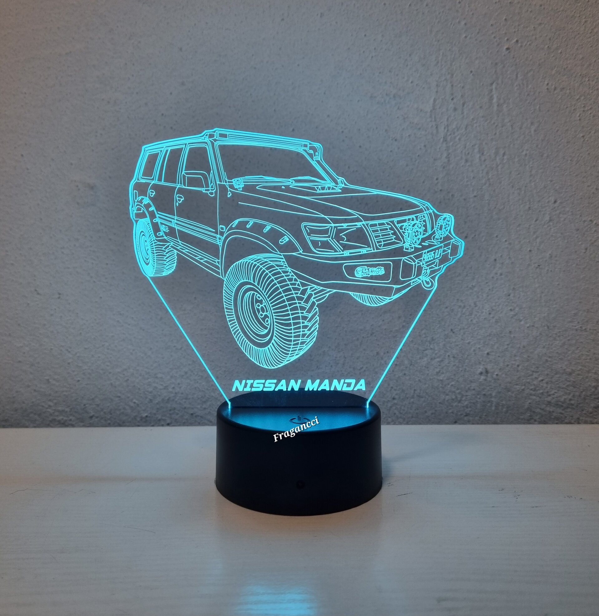 Lampara led 3d Coche  Nissa n Patrol y61 Largo personalizable, lampara sobremesa - 3