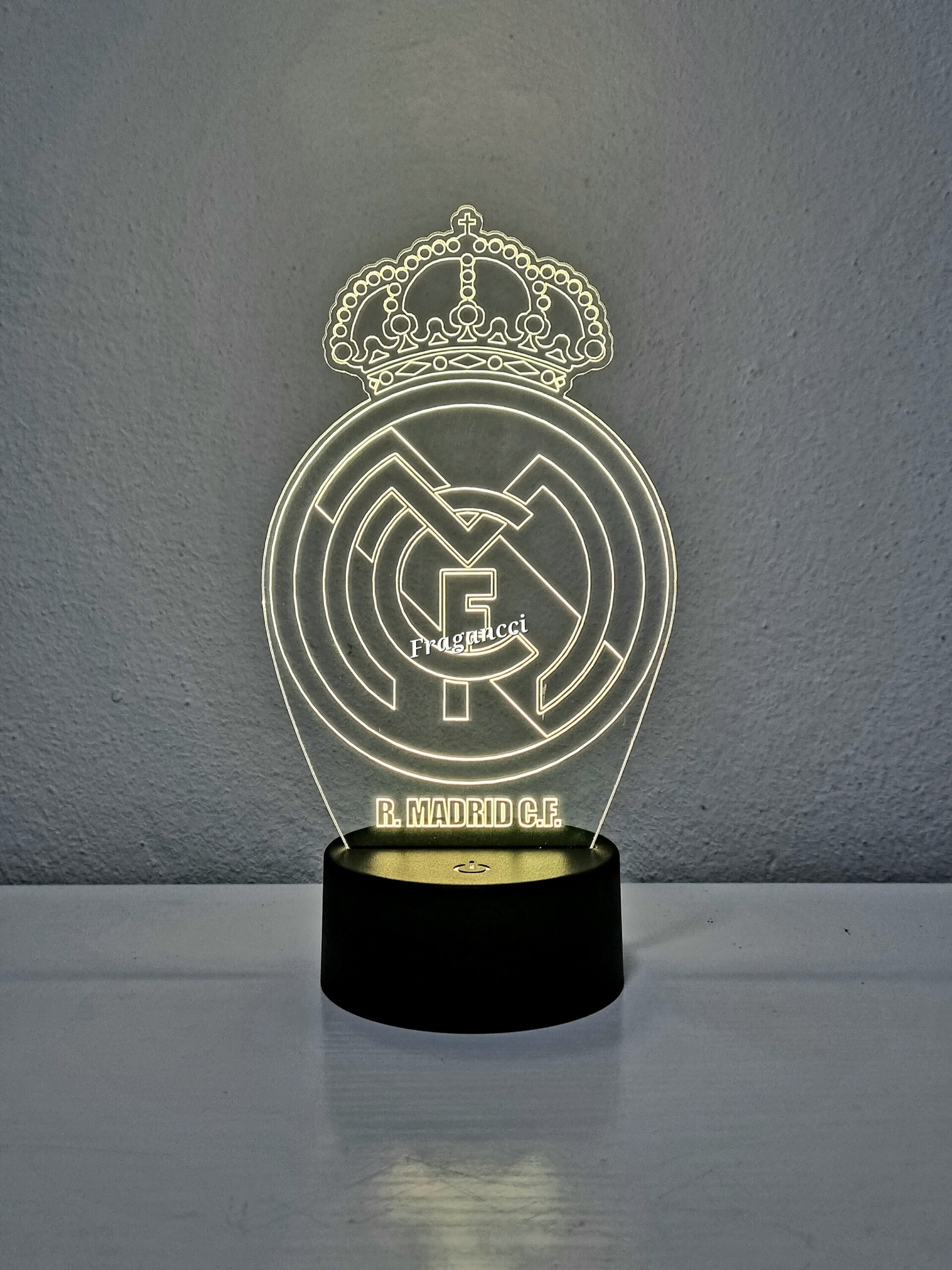 Lampara led 3d Escudo Futbol R Madrid personalizable, Lámpara led sobremesa - 3
