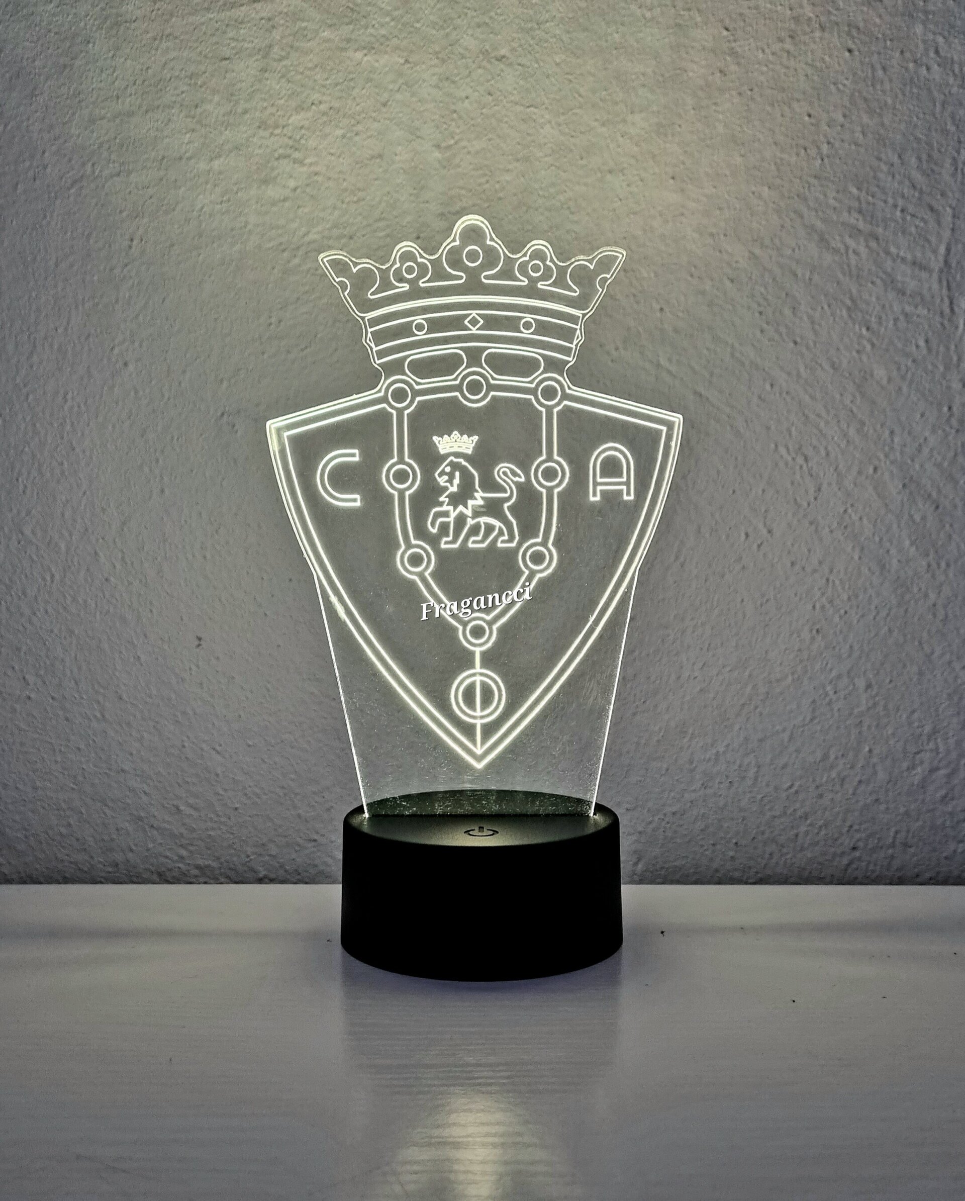 Lampara led 3d Escudo Futbol Osasuna personalizable, Lámpara led sobremesa - 3