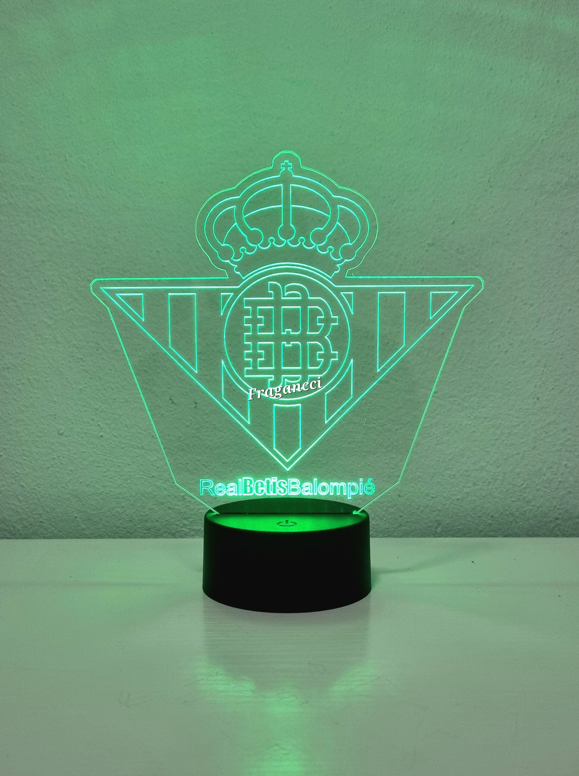 Lampara led 3d Escudo Futbol R Betis personalizable, Lámpara led sobremesa - 3