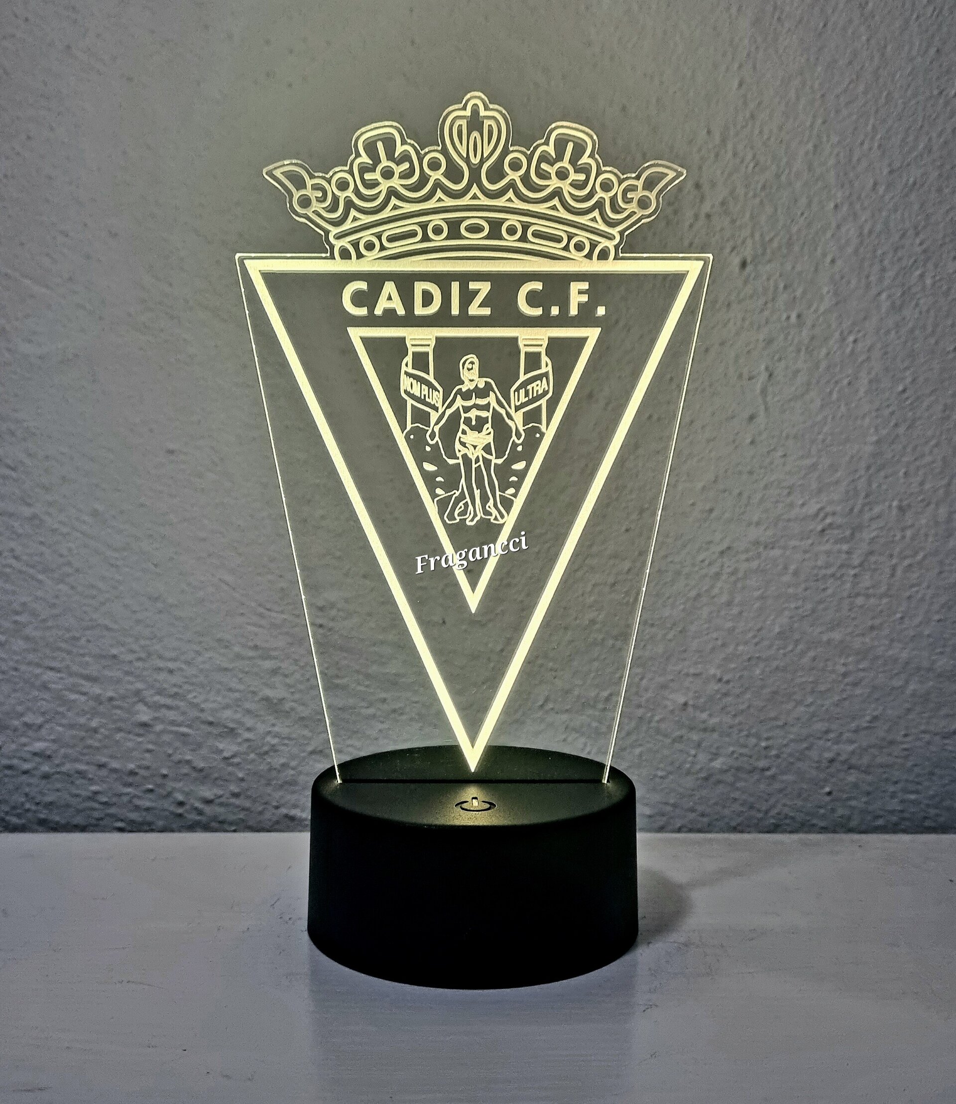 Lampara led 3d Escudo Futbol Cadiz personalizable, Lámpara led sobremesa - 3