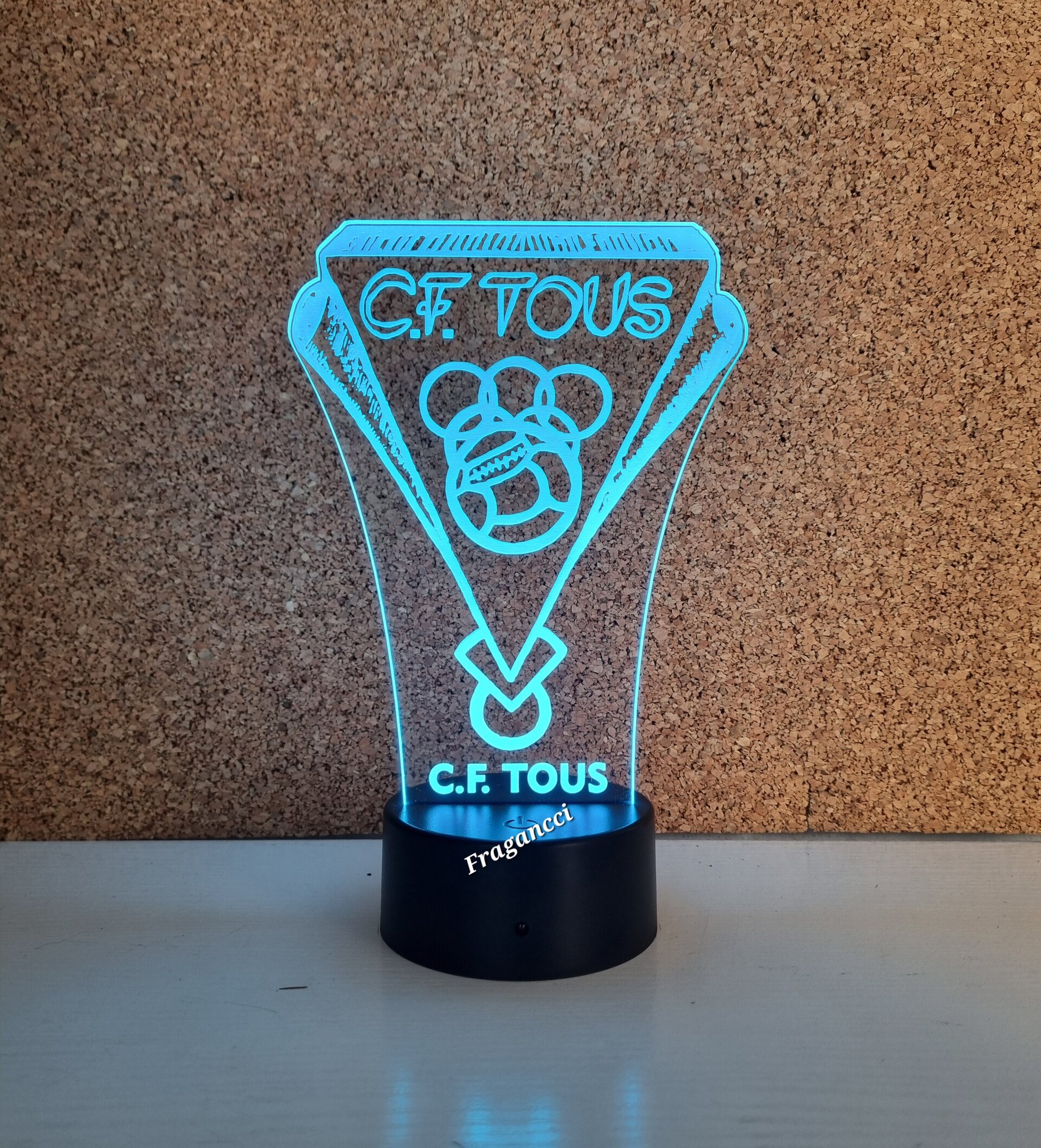 Lampara led 3d sobremesa con Escudo Futbol C.F. Tous personalizable - 4